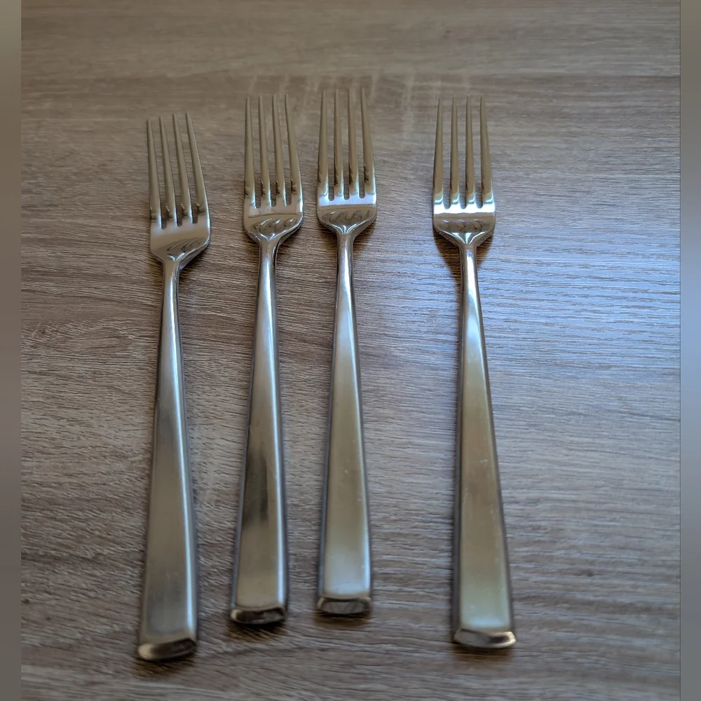 Mikasa Forged 4Pcs Salad Forks 7.25 Stainless Flatware Replacement Vietnam Bag A
